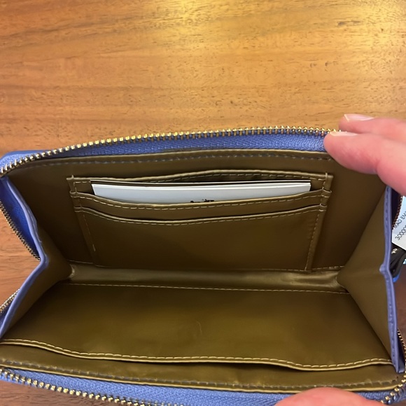 Coach NWT Textured Porcelain Blue Wristlet - Picture 5 of 5